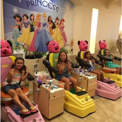 VIP NAIL BAR - kids menu - 10 & under